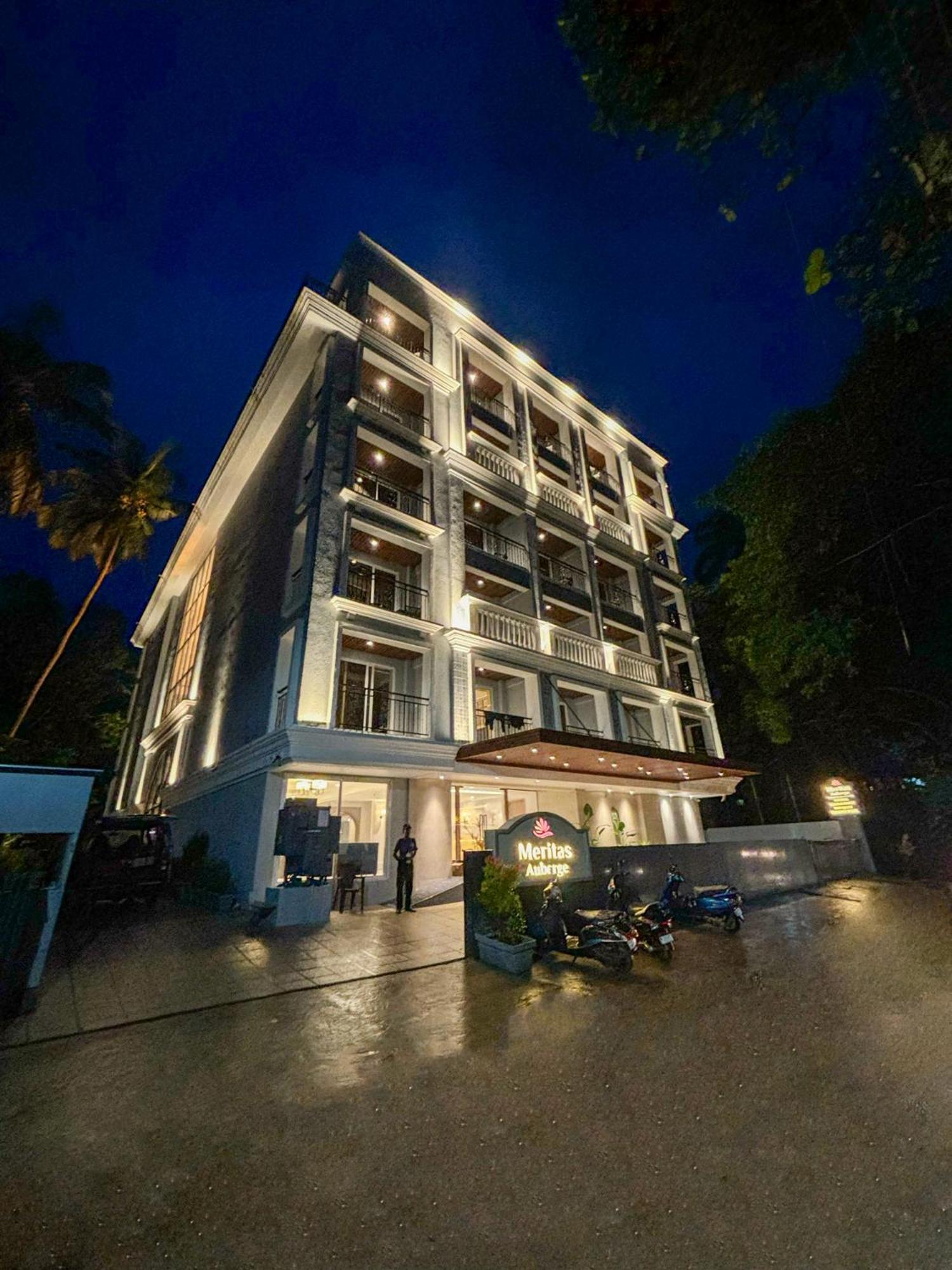 Meritas Auberge Calangute Goa Bagian luar foto