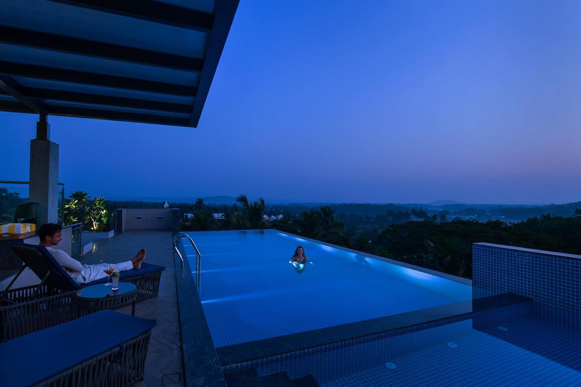 Meritas Auberge Calangute Goa Bagian luar foto