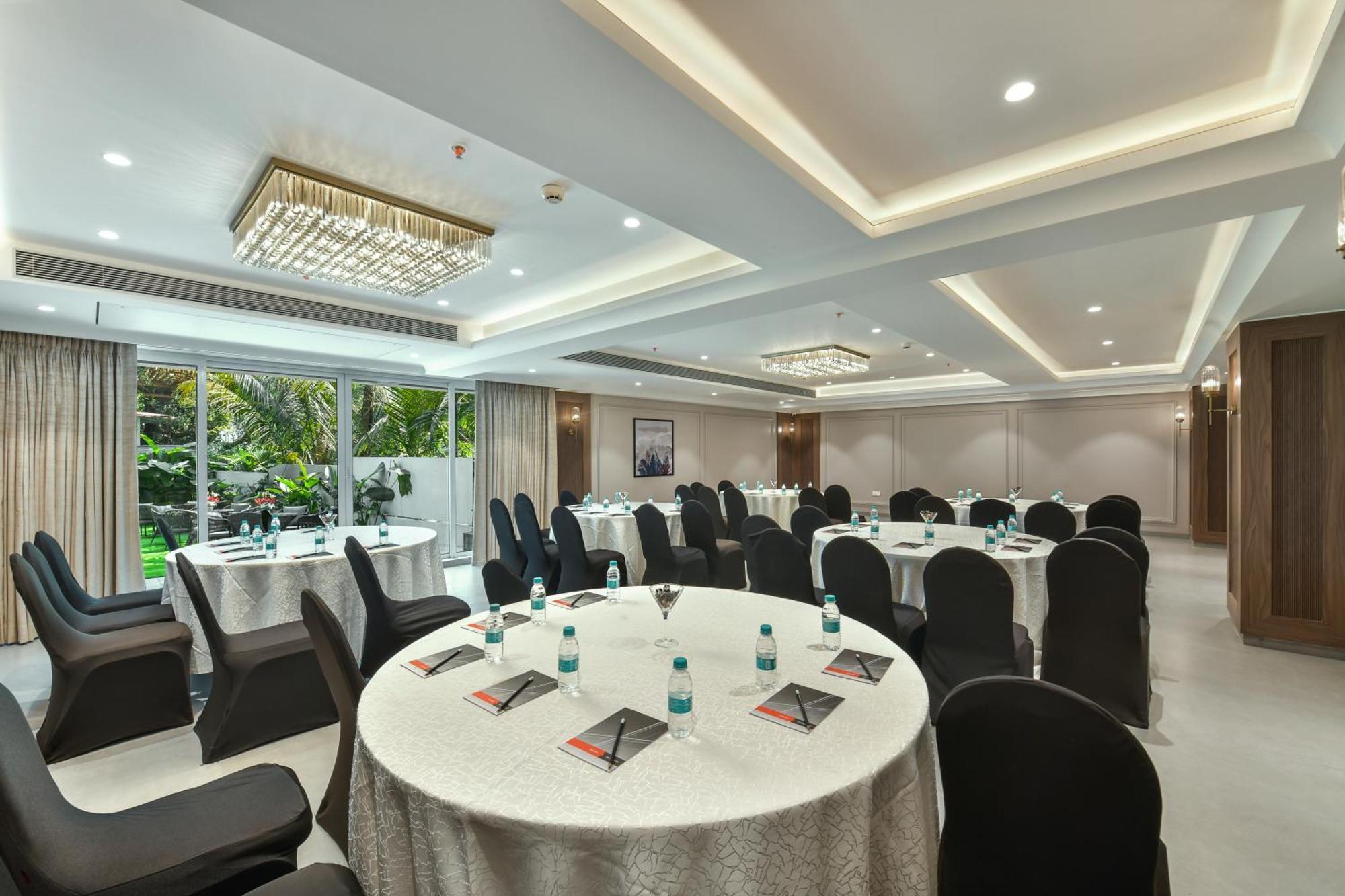 Meritas Auberge Calangute Goa Bagian luar foto