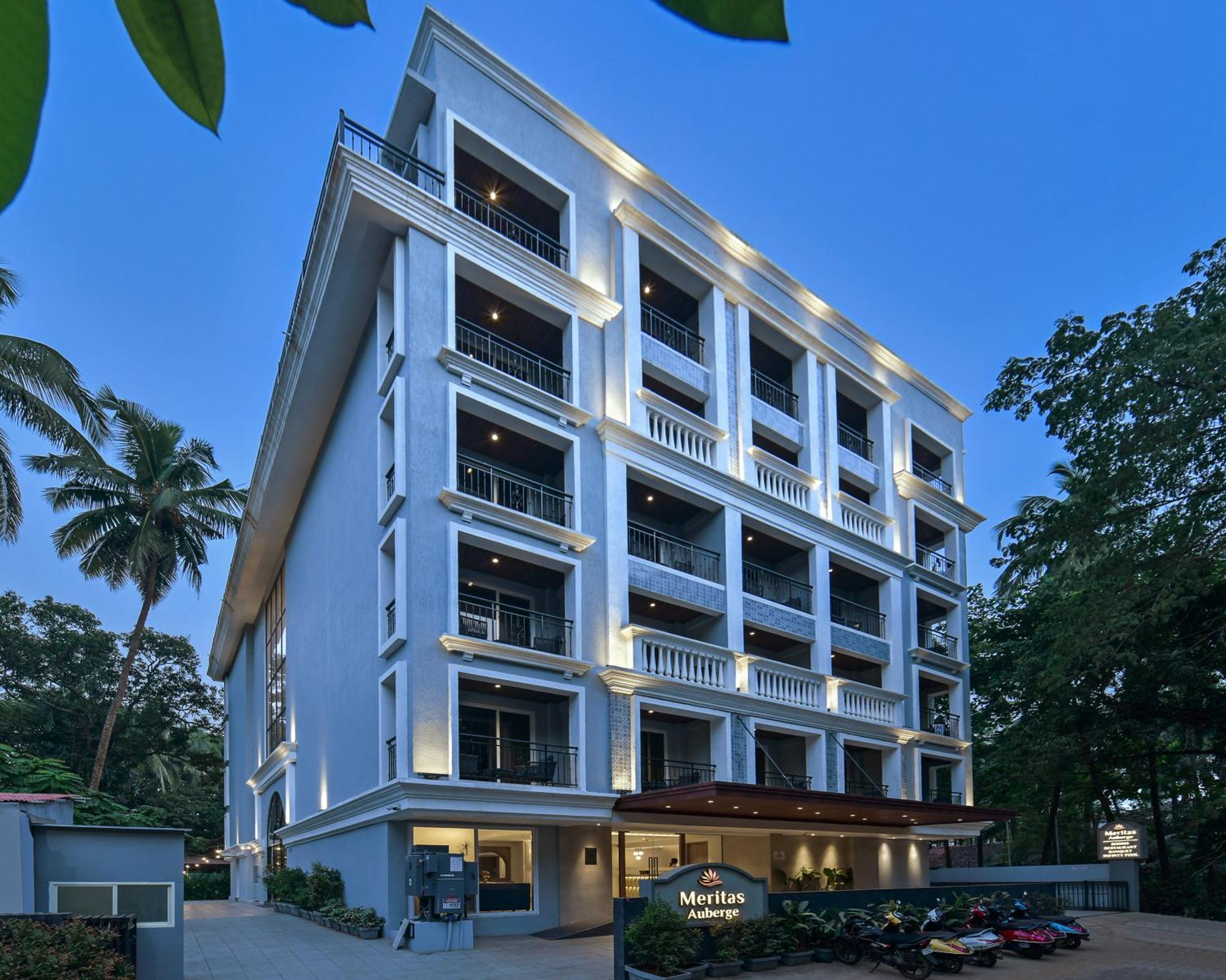 Meritas Auberge Calangute Goa Bagian luar foto